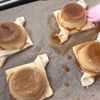 のせて焼くだけ！まるごとプリンパイの工程3