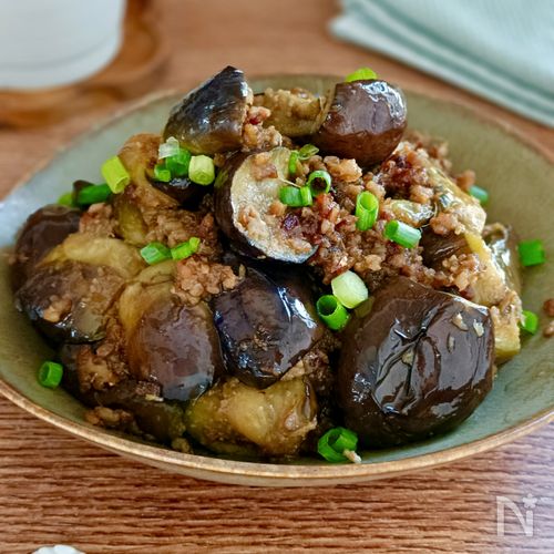 ごはんすすむ♡ナスと豚ひき肉の甘辛味噌炒め【丼・お弁当にも】