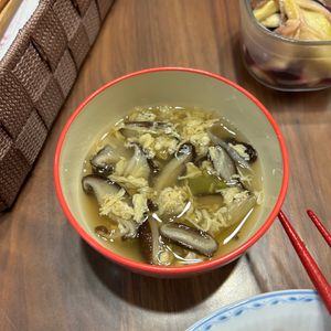 シャオランの作ってみた!投稿(絶品すぎる♩椎茸のふわ玉中華スープ)
