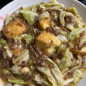 ゆっこの作ってみた!投稿(にんにく生姜の風味で食欲そそる!厚揚げとキャベツの甘味噌炒め)