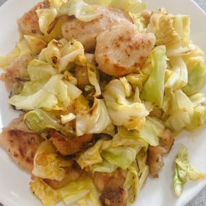 サラの作ってみた!投稿(ワンパン10分！【鶏むね肉とキャベツの旨塩炒め】胡麻油香る♩)