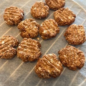 まゆの作ってみた!投稿(材料3つ！きな粉オートミールクッキー【小麦粉なし】)