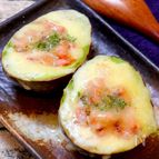 【暖かい野菜おつまみ!!】アボカドの塩辛焼き