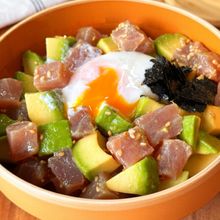 レモンだれのマグロアボカド丼