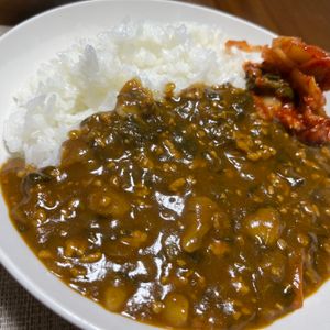 ぽちゃこの作ってみた!投稿(【ひき肉のトマトカレー】ルウで簡単!コク旨野菜カレー♡)