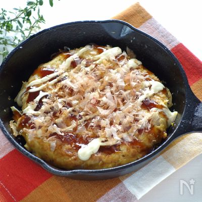 スキレットでお好み焼き風、オムレツ