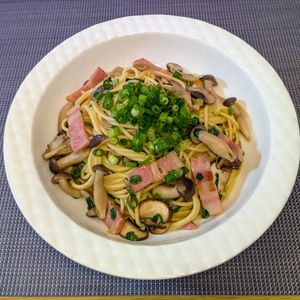 𝔂𝓾𝓶𝓲🍓の作ってみた!投稿(きのことベーコンの和風スパゲッティ)