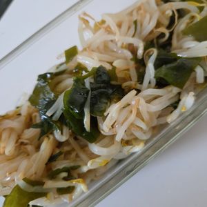 1322383の作ってみた!投稿(【もやしとわかめの旨ナムル】レンジで完結！5分副菜♡)
