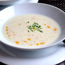 米粉でなめらかとろみづけ！コーン缶で簡単コーンスープ