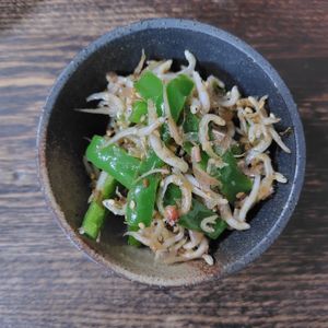 もふこぱんなの作ってみた!投稿(ごはんのお供に最適！！『ピーマンとしらすのおかか炒め』)
