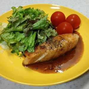 ひろりぃの作ってみた!投稿(【鮭のレモンバター醤油ソテー】さっぱりコク旨♡簡単お魚レシピ)