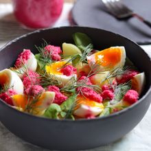 とろ〜り卵がツヤめく【７分卵とポテトのサラダ】ゆで方マスター