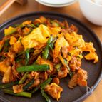 『豚キムチのふんわり卵炒め』ご飯に合う！まろやかな味わい♪