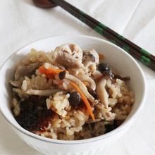 おこげができる♪きのこと豚肉の生姜炊き込みご飯