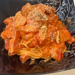 すみれの作ってみた!投稿(簡単お店クオリティ♡『海老とベーコンのトマトクリームパスタ』)