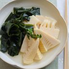 筍とわかめの白だしさっと煮。