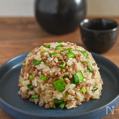 にらたっぷり♪ひき肉とにらの絶品チャーハン