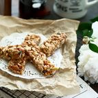 簡単！低糖おやつ♡ナッツぎっしりフルグラBAR