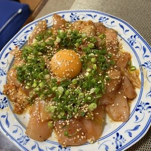 Hikeyの作ってみた!投稿(混ぜるだけでこんなに旨い！刺身のキムチごまポンあえ)