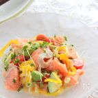 切って和えるだけ！夏バテ知らずのサーモンのうま酸味だれ