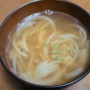 月雪由翔の作ってみた!投稿(玉ねぎだけ！簡単！トロトロ！オニオンスープ)