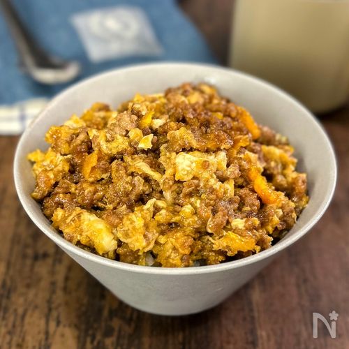 【てりたまそぼろご飯】肉と卵でガッツリ飯
