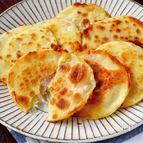 餃子の皮で簡単絶品！
パリパリチーズ焼き