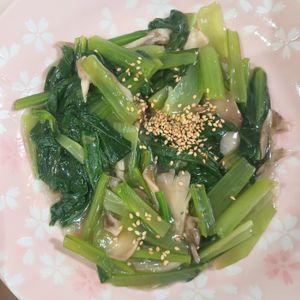 milkの作ってみた!投稿(小松菜と舞茸のうま味煮)