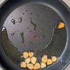 うま味凝縮!トマトステーキ|食欲そそる香ばしにんにく添えの工程2