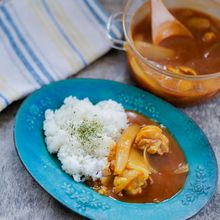 レンチンだけ！新玉ねぎと鶏肉のトマトのスパイスカレー