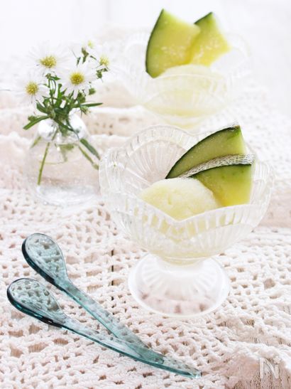 材料2つ！混ぜて固めるだけ♪甘酒とメロンのシャーベット