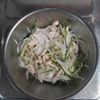 KUMIKOの作ってみた!投稿(レンジで簡単!ヘルシー副菜「鶏ささみと新玉ねぎのマリネ」)