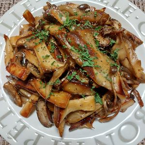 よっこの作ってみた!投稿(【きのこのオリーブソテー】旨みたっぷりヘルシー♡腸活にも♪)