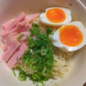 たりおの作ってみた!投稿(レンチン！サッポロ一番冷やし塩ラーメン)