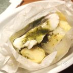 【洗い物も楽！】鱈とじゃがいもの包み蒸し・バジルソース