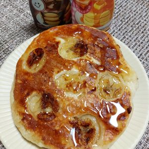 よっこの作ってみた!投稿(おうちバレンタインに♡
材料3つ！ふわとろバナナパンケーキ)