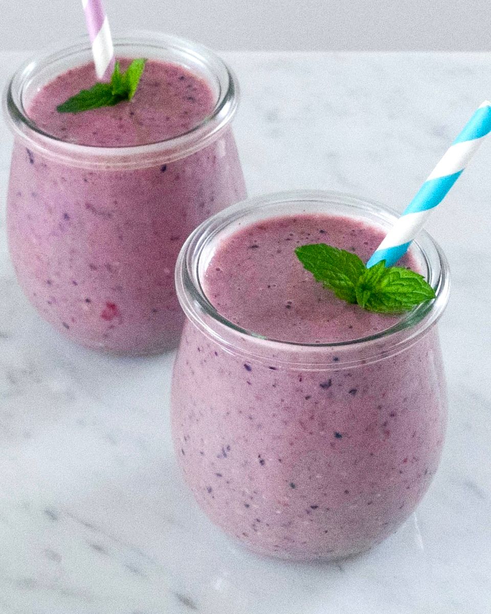 オートミールのベリーバナナスムージー レシピサイトNadia