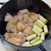 鶏のうま味たっぷり！【鶏もも肉と長ねぎのコクうまスープ】の工程2