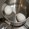 ブロッコリーとえびの刻みタルタルでオープンサンドの工程1