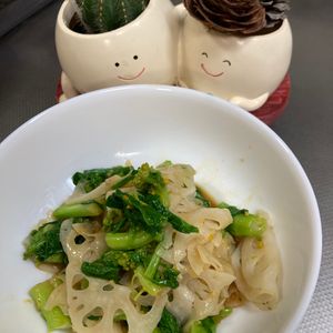 そら・ゆずの作ってみた!投稿(菜の花とレンコンの辛子和え)