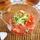 焦がしネギのせトマトそうめん