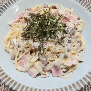よっこの作ってみた!投稿(【ワンパン！きのことベーコンのレモンクリームパスタ】絶品！)
