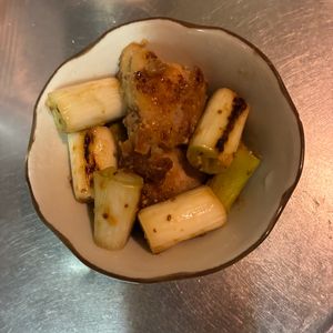 ぱぁぷるへいずの作ってみた!投稿(鶏もも肉と長ねぎのマスタード焼き)
