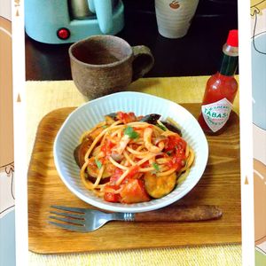チョロリスの作ってみた!投稿(【なすとベーコンのピリ辛トマトパスタ】カフェ風簡単ごはん♪)