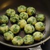 もちもち彩り♪ニラ入りじゃがもち【子どもに大人気!】の工程4