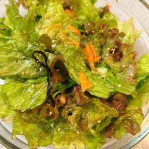サラの作ってみた!投稿(スピード副菜【サニーレタスの塩昆布サラダ】)
