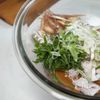 ご飯も素麺にもピッタリ【薬味たっぷり棒棒豚】の工程2