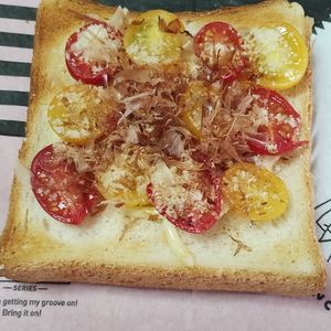 M＊Pの作ってみた!投稿(焼きトマトの極うまトースト)