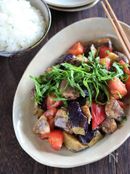 いわし缶でなすとトマトの味噌炒め