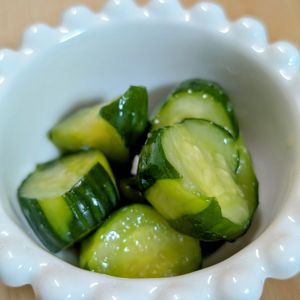 まゆのの作ってみた!投稿(あったかご飯に🍚ポリポリきゅうりのにんにく味噌漬け😘🥒)